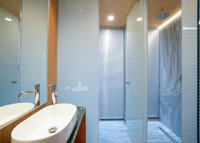 Santa Clara Boutique *